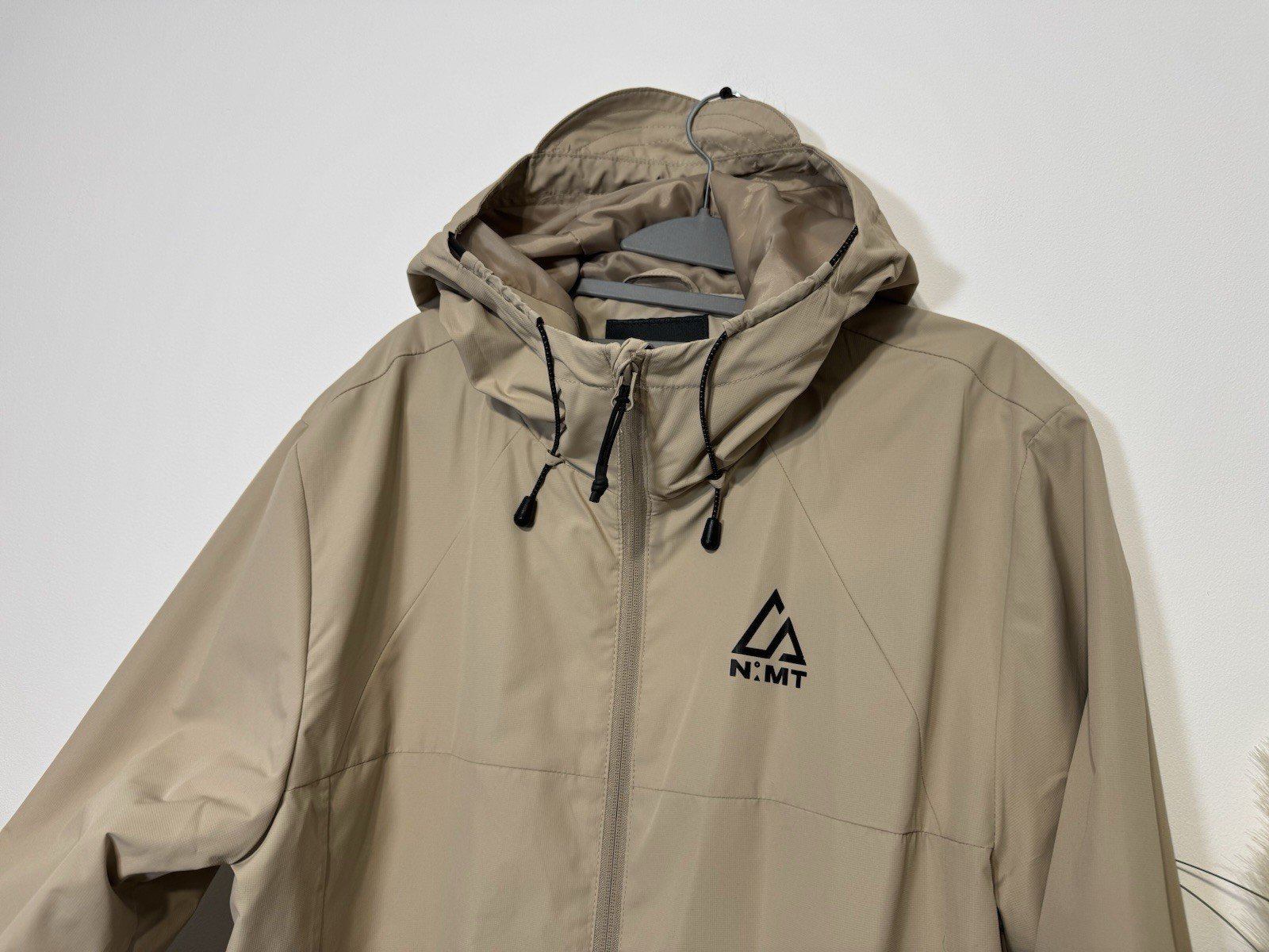 Beige Showerproof Full Zip Mesh Lined Hooded Jacket Size M