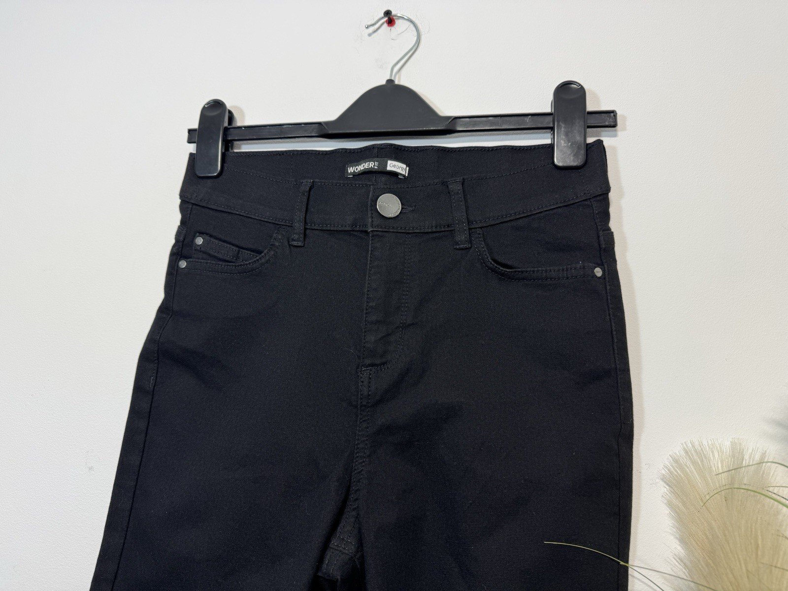 Black Wonder Fit Stretch Denim Shorts Size S