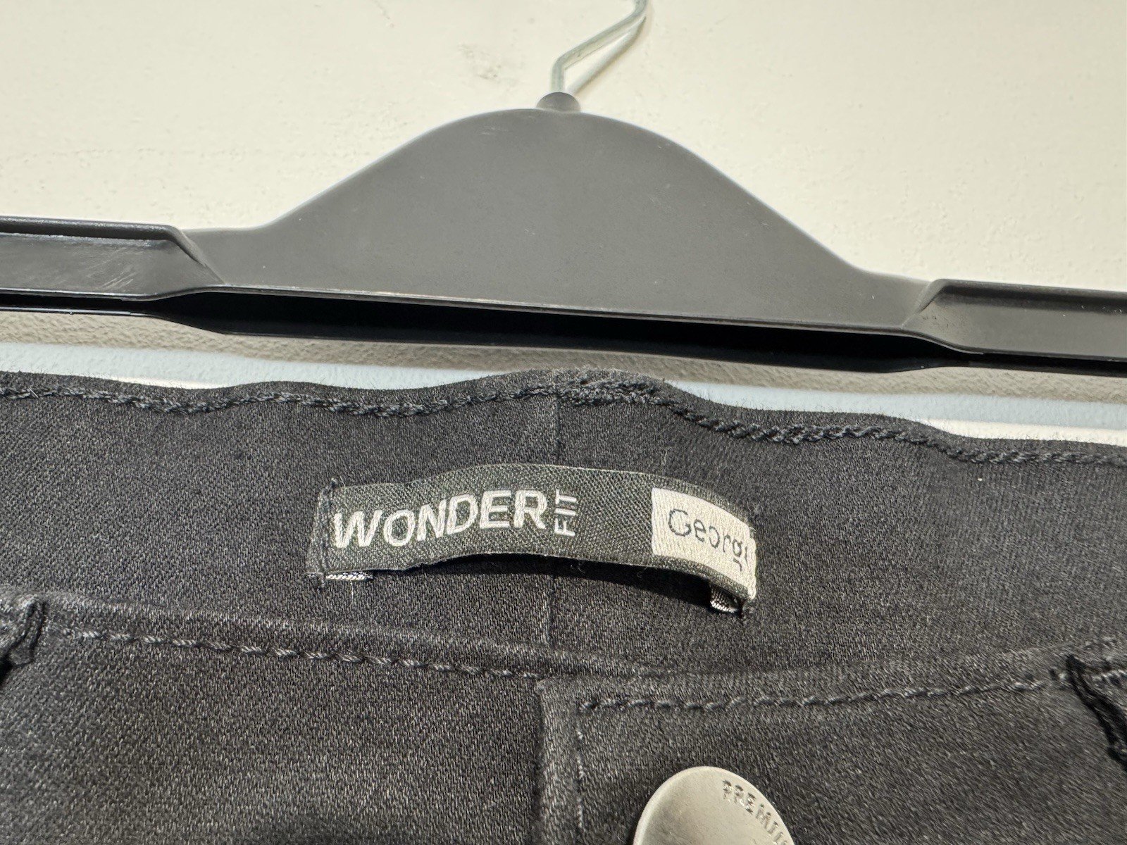 Black Wonder Fit Stretch Denim Shorts Size S