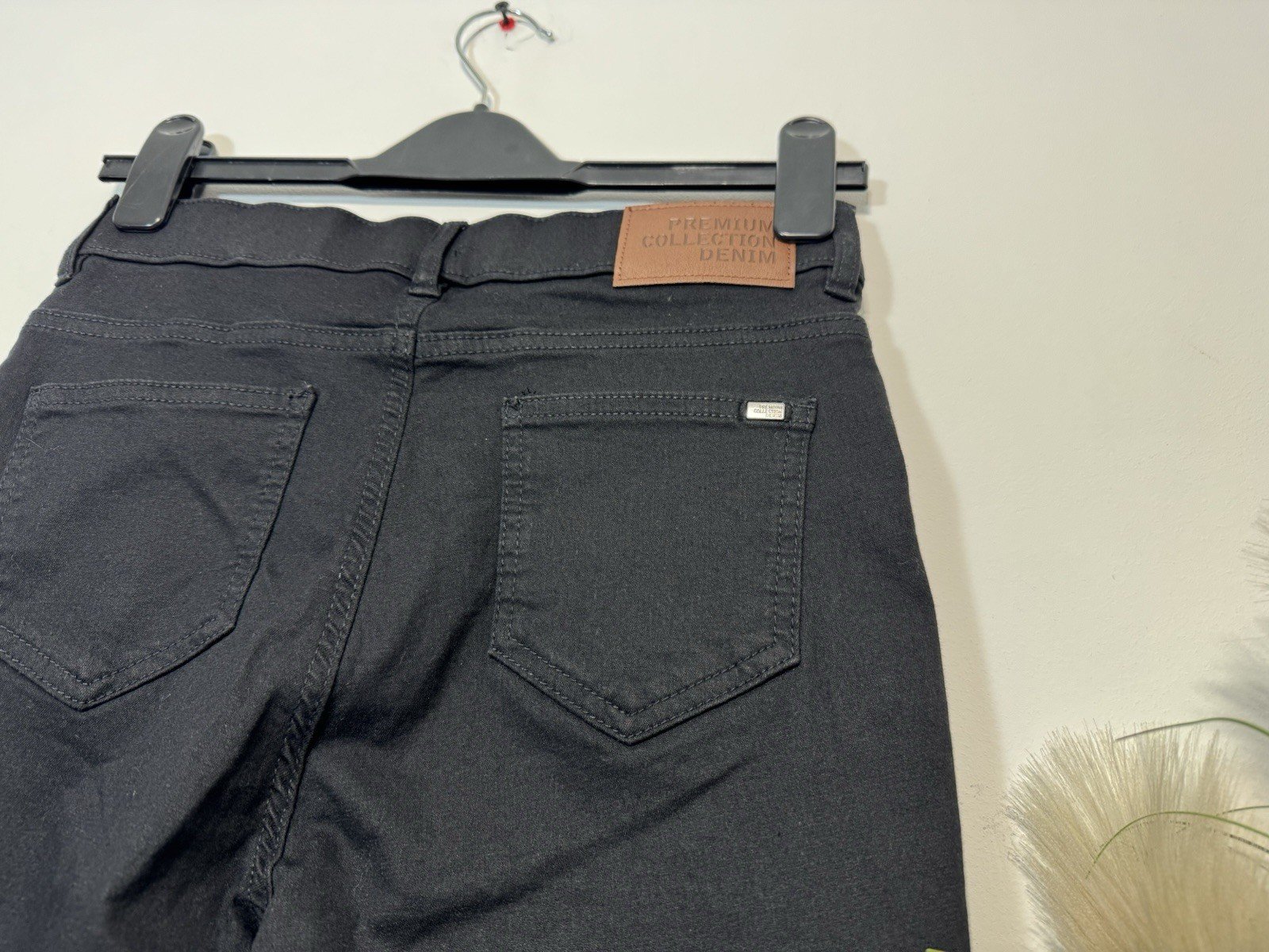 Black Wonder Fit Stretch Denim Shorts Size S