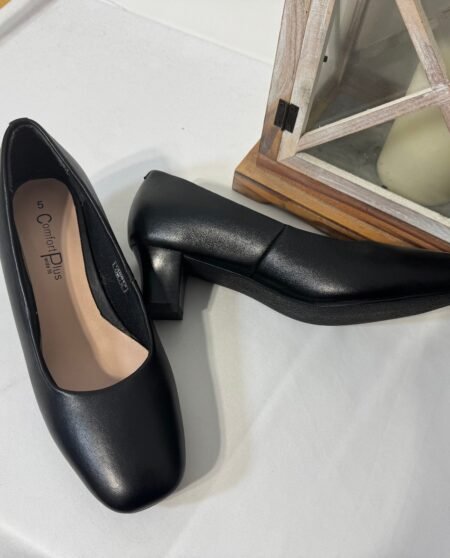 COMFORT PLUS BLACK COURT SHOES WIDE FIT SIZE 5