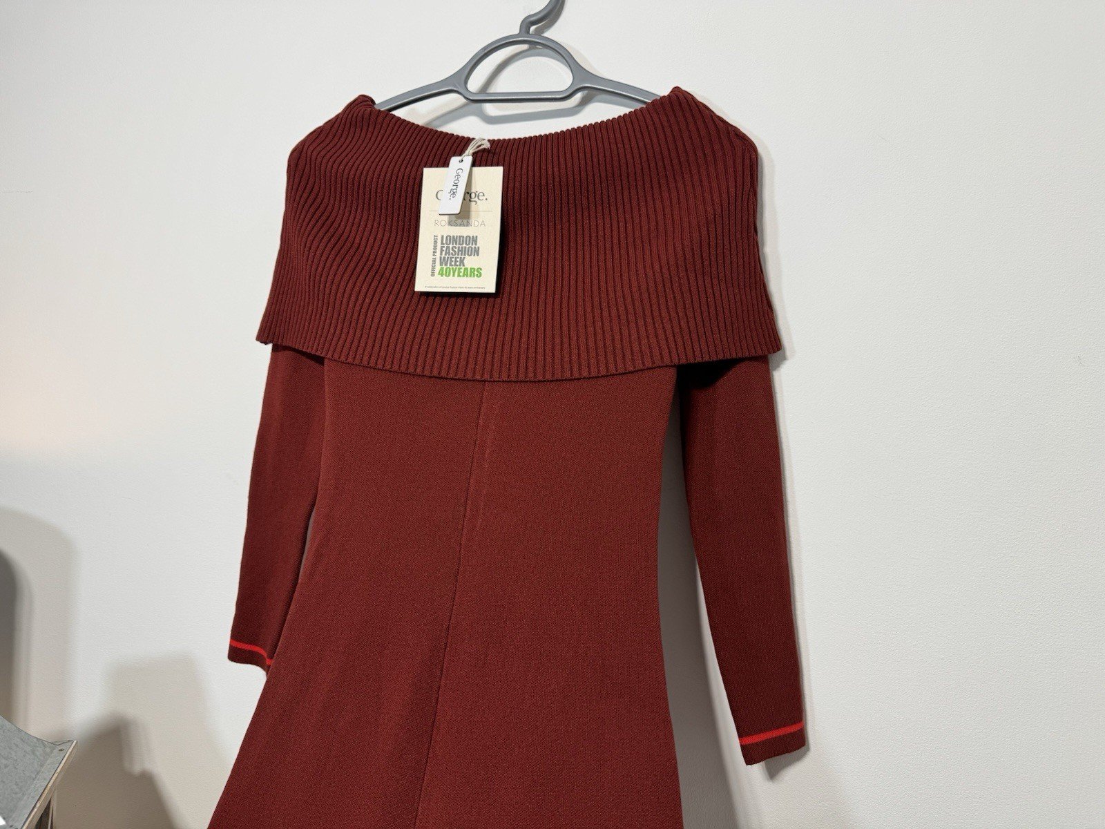 Roksanda Women’s Burgundy Cowl Neck Fit& Flare Tight Knit Dress Size 8