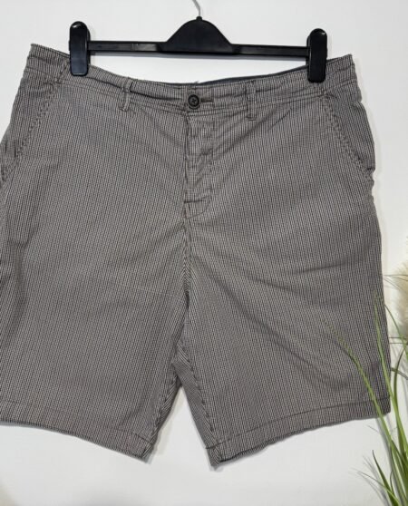 Boston Crew Check Chino Shorts W36