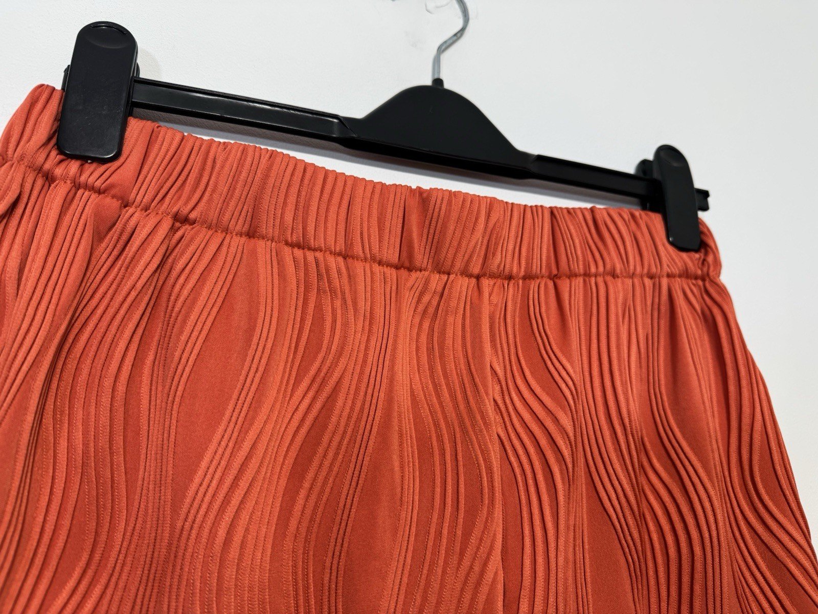 Coral Textured Wave Stretch High Waisted Shorts Size 12-14