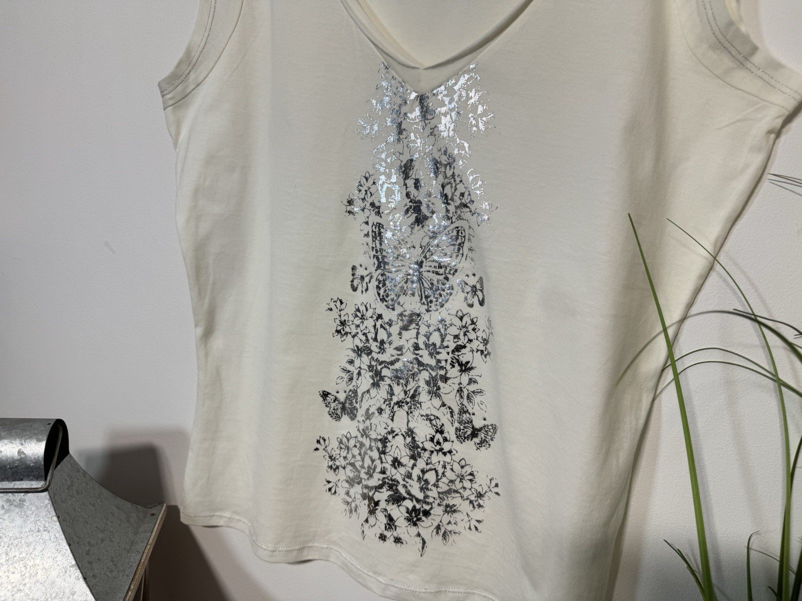 Cream & Silver Butterfly Front & Rear Graphic Short Sleeve Top 18
