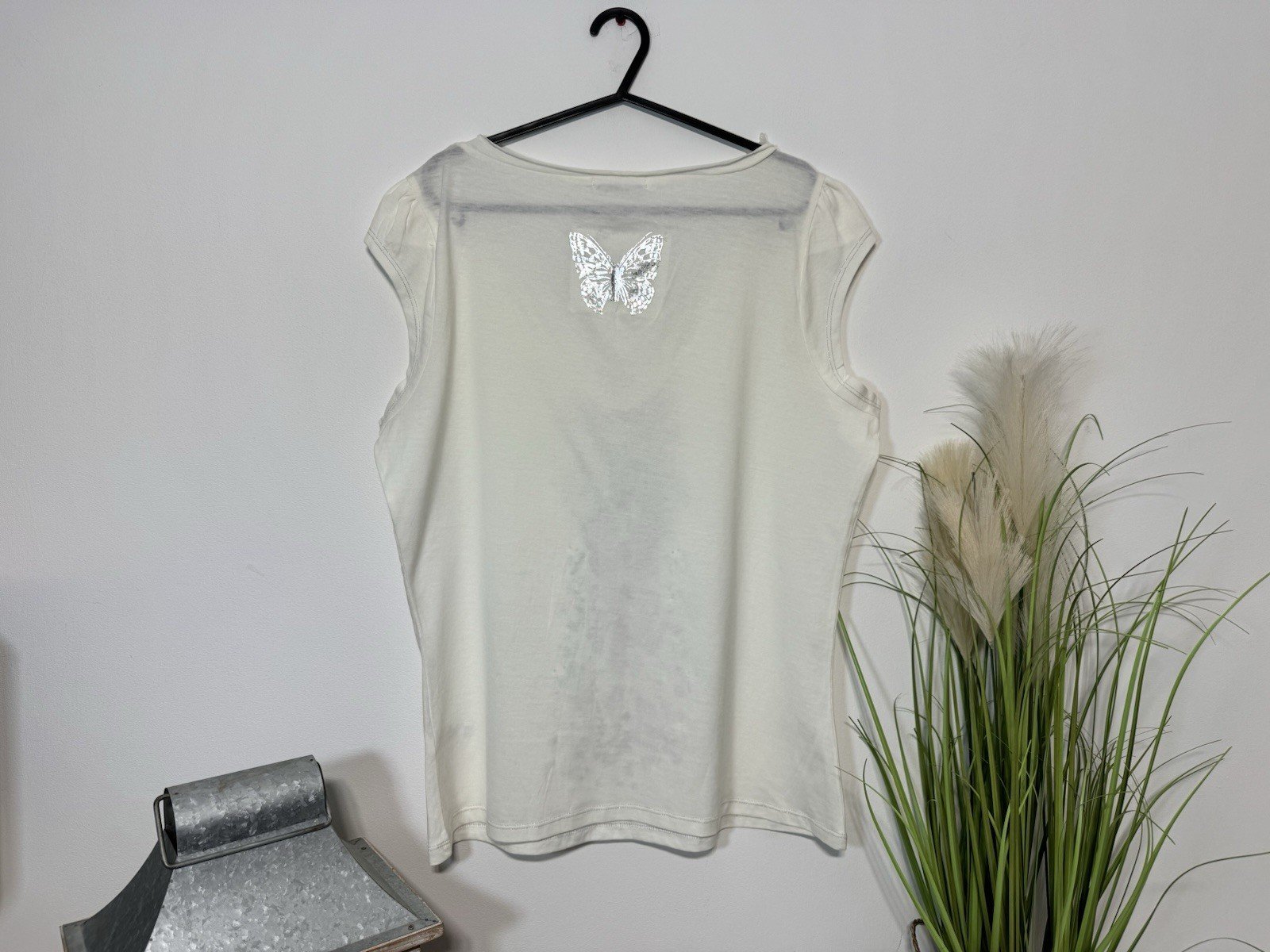 Cream & Silver Butterfly Front & Rear Graphic Short Sleeve Top 18