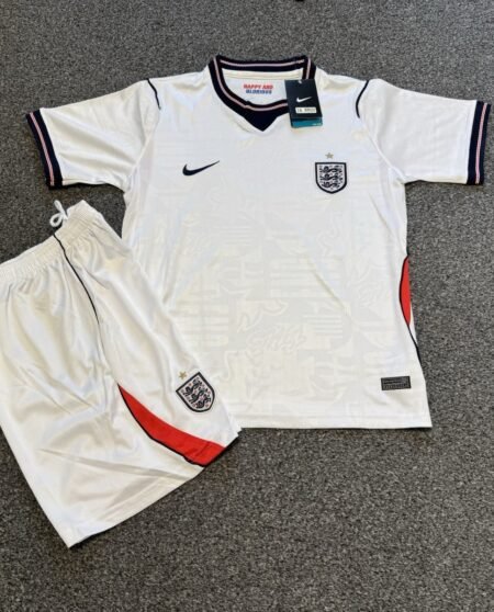 England World Cup 2026 Kids Football Shirt & Shorts Set Size 13-15 Yrs