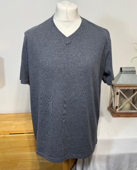 GREY FLECK V-NECK T-SHIRT SIZE L