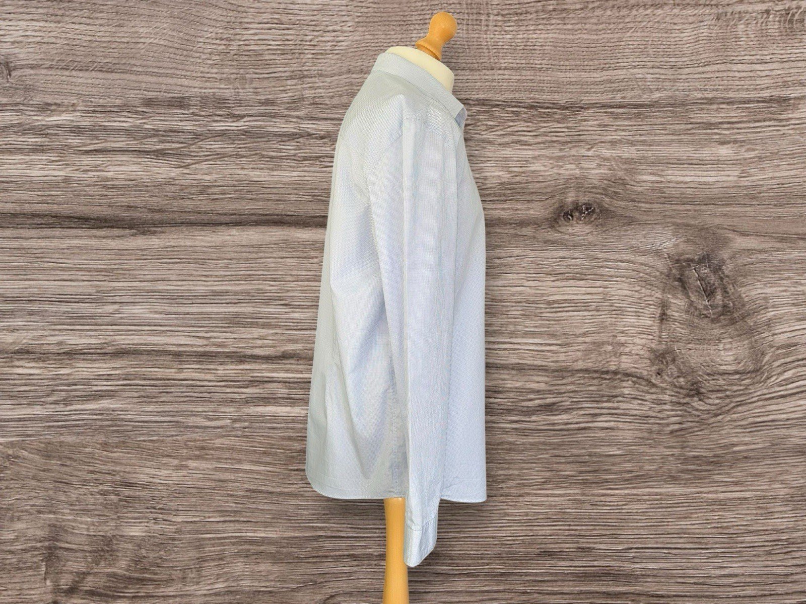 Taylor & Wright White With Fine Blue Check Slim Fit Shirt Neck 18.5in