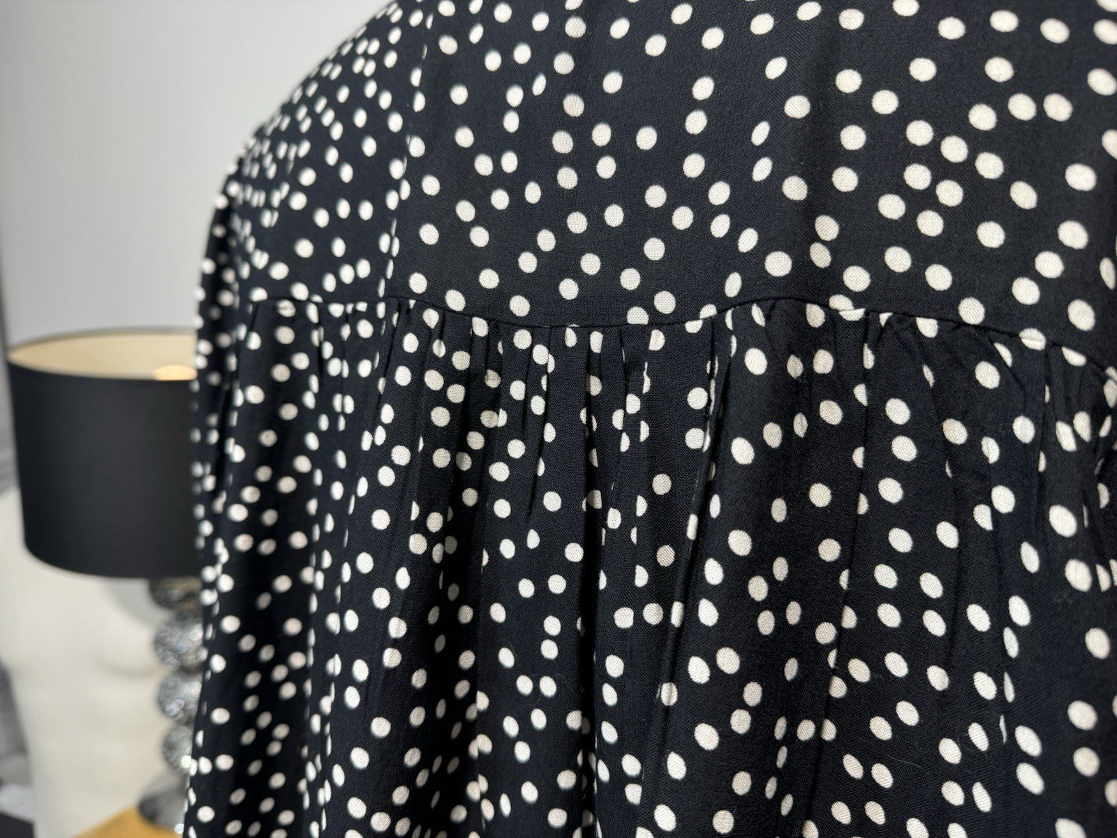 Wallis Black Polka Dot Shirring Yolk & Cuff Tie Ruffle Collar Blouse Size 10
