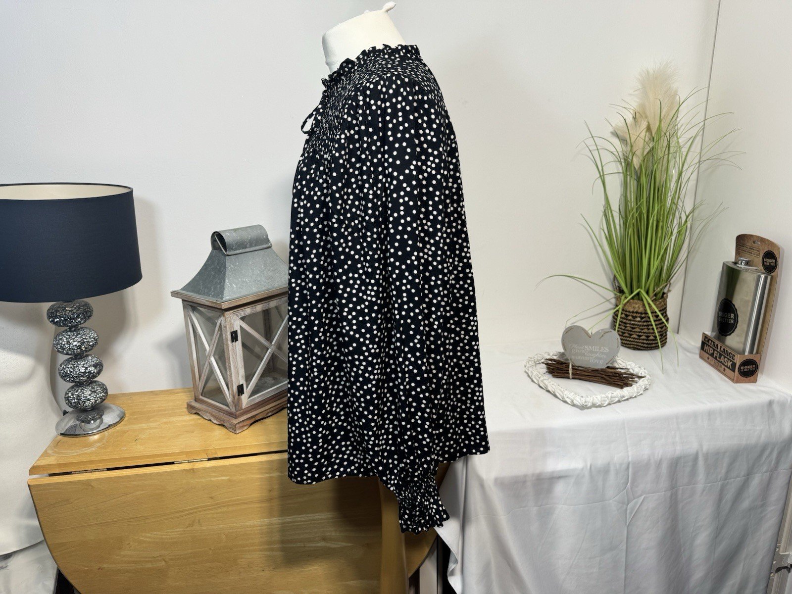 Wallis Black Polka Dot Shirring Yolk & Cuff Tie Ruffle Collar Blouse Size 10