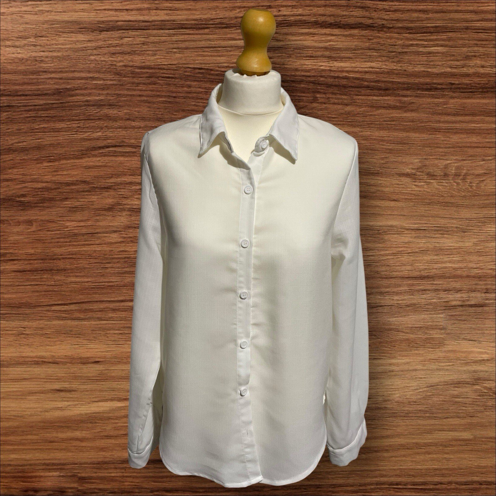 Womens Ivory Long Sleeved Button Up Blouse Size M