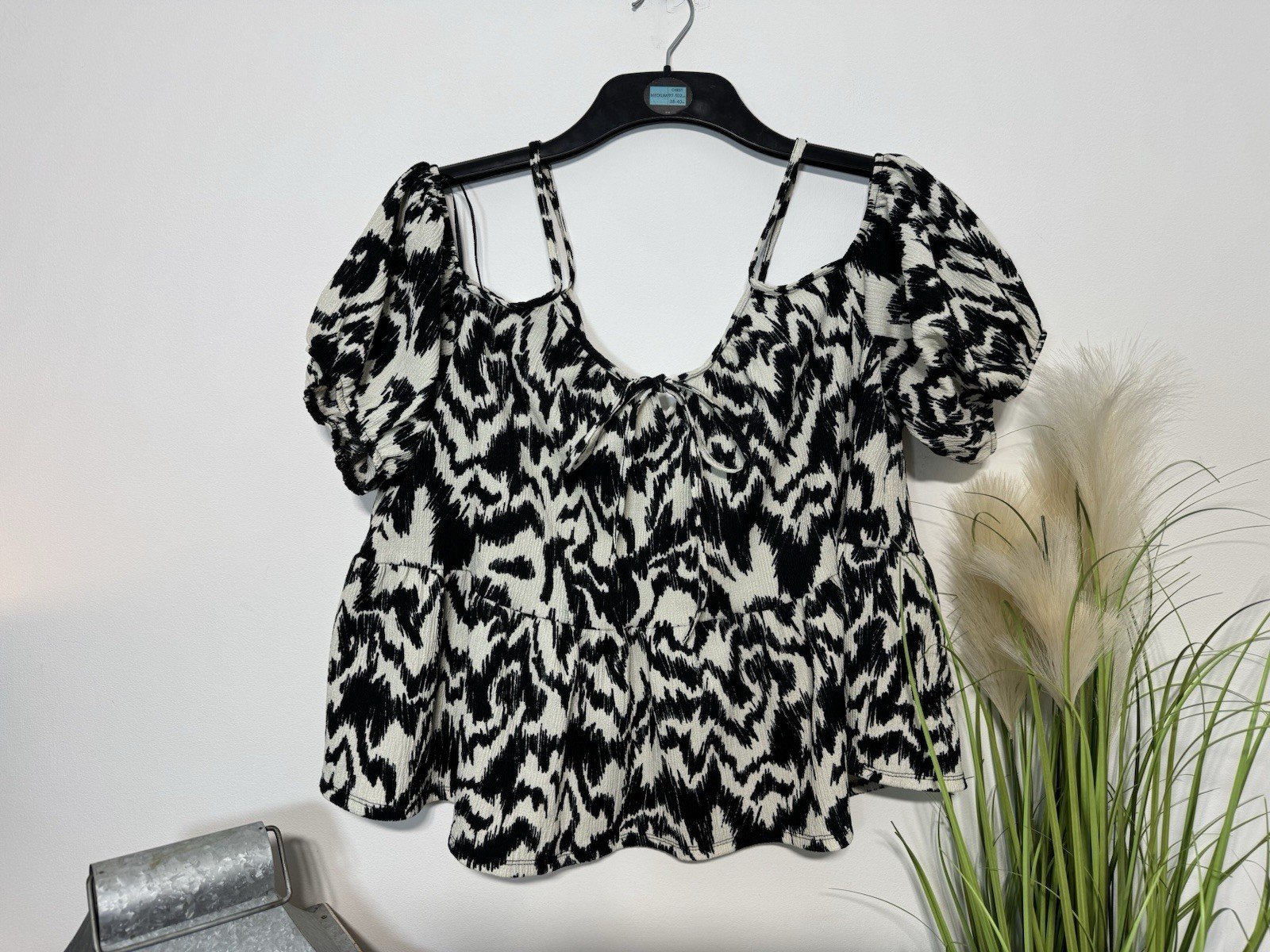 Black & Cream Print Cold Shoulder Peplum Top Size 16