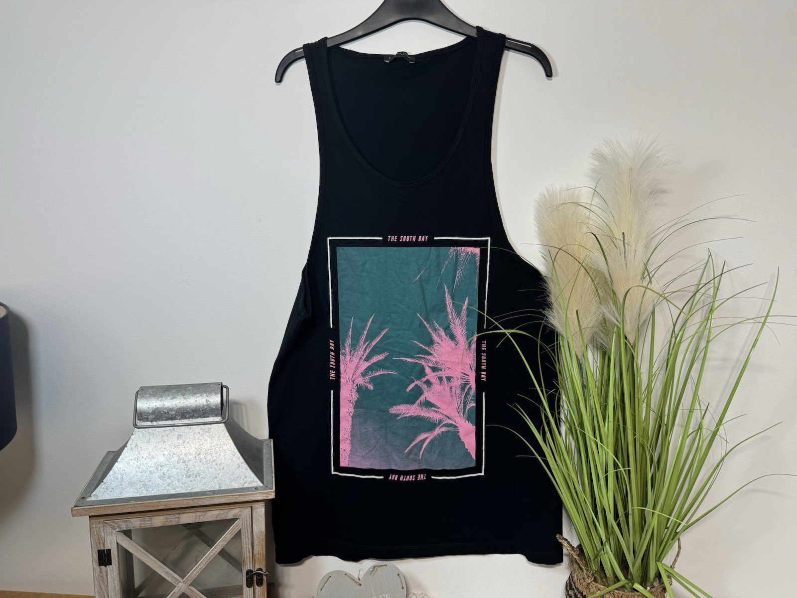 Black Graphic Sleeveless Vest Size S