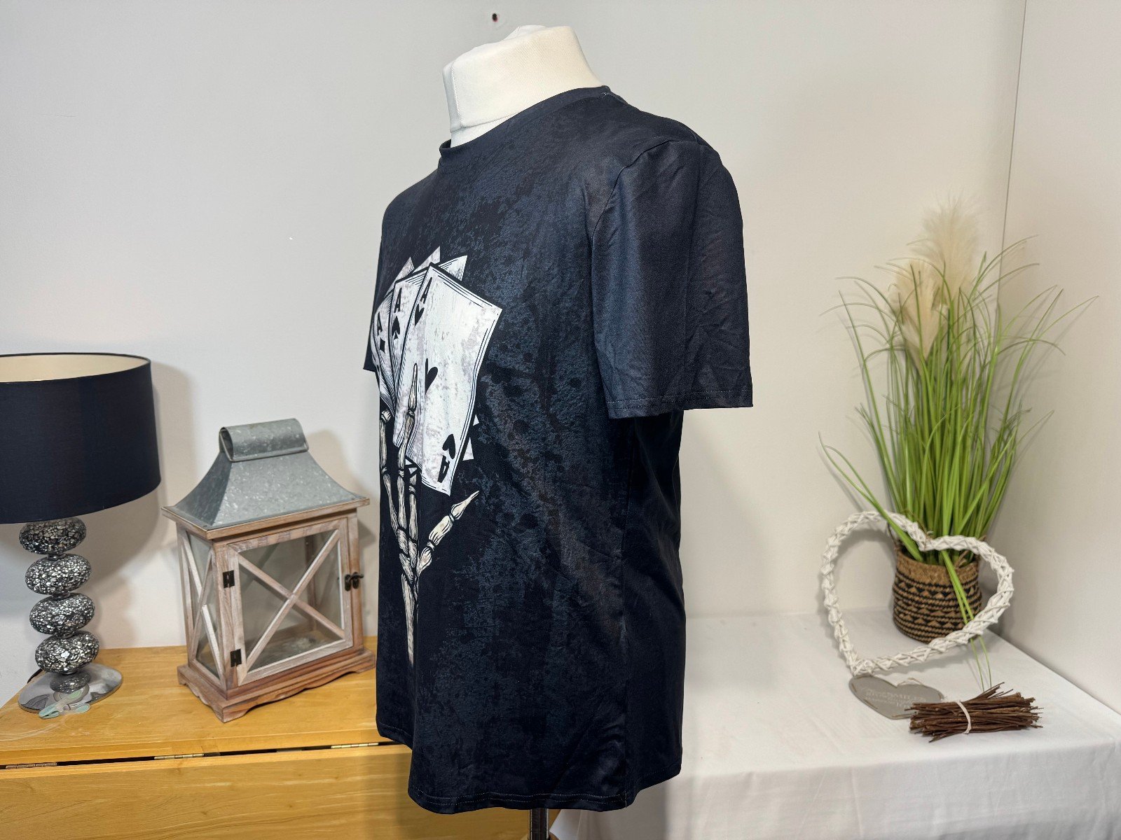 Black & Grey Mottled Sheen Graphic T-Shirt Size M