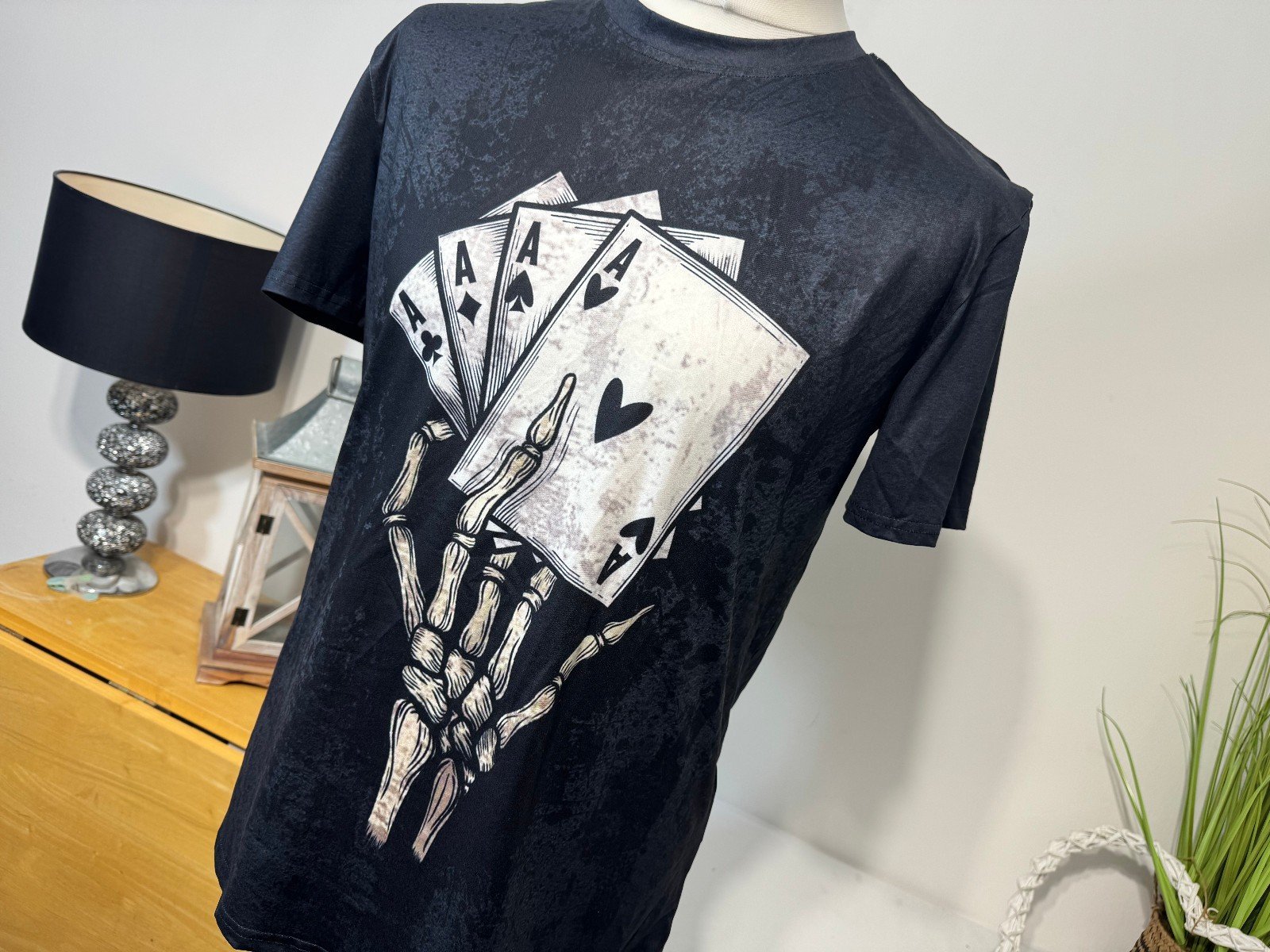 Black & Grey Mottled Sheen Graphic T-Shirt Size M