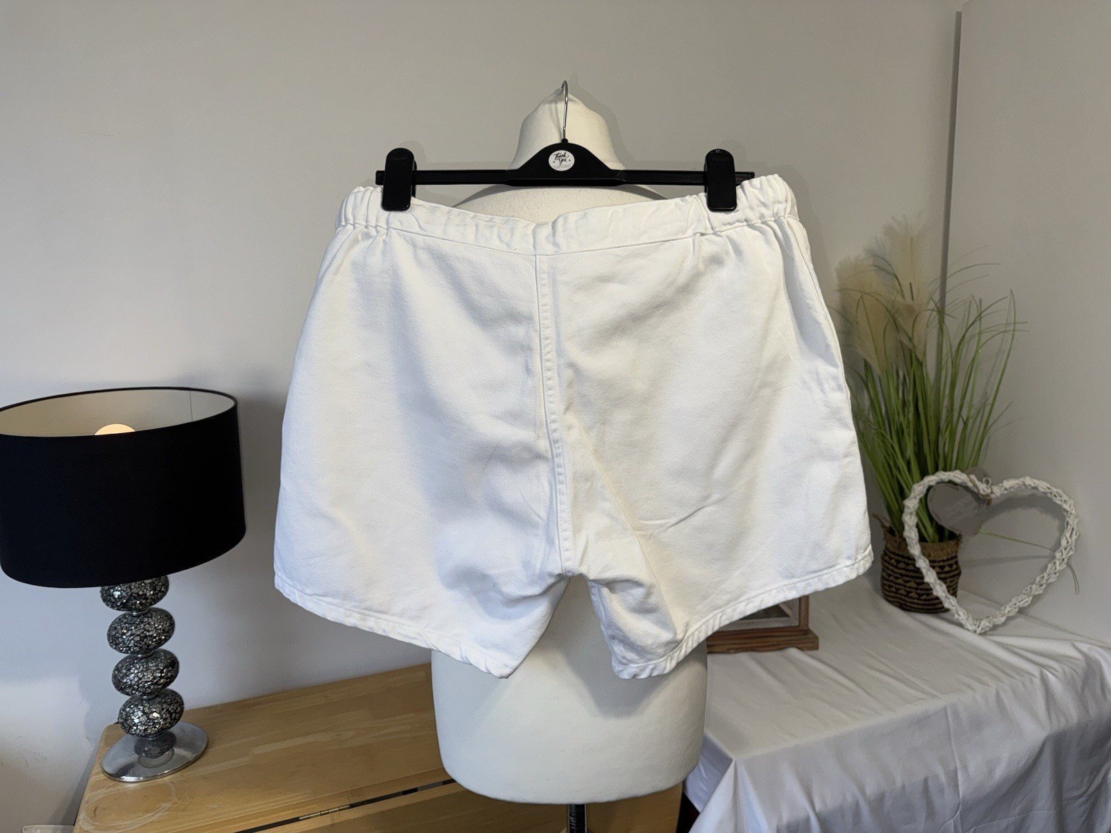 Medallion Mens White Denim Shorts With Hidden Button Close Waist 36in