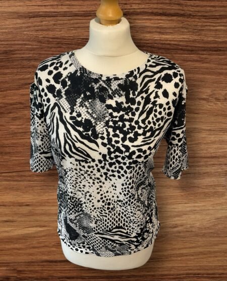 Nutmeg Black White Pattern Stretch Blouse Button Shoulder Detail Size 10