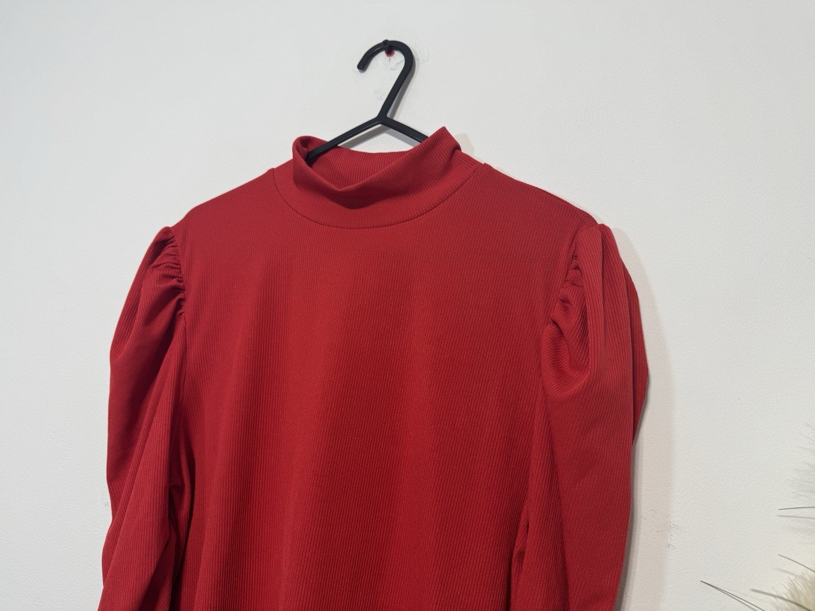 Red Ribbed High Neck Gathered Shoulders Ruched Arm Top Size L