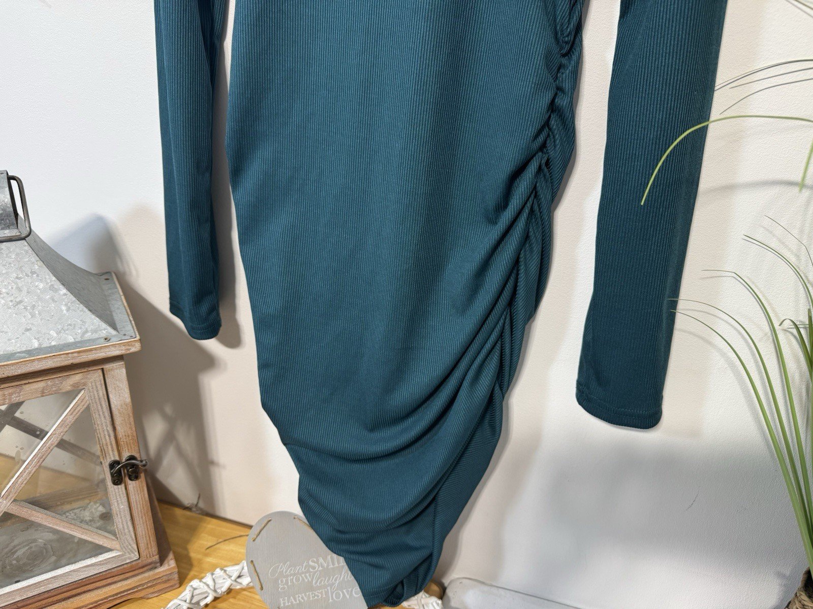 Teal Stretch Ribbed Ruched Long Sleeve V-Beck Dress Size 10-12