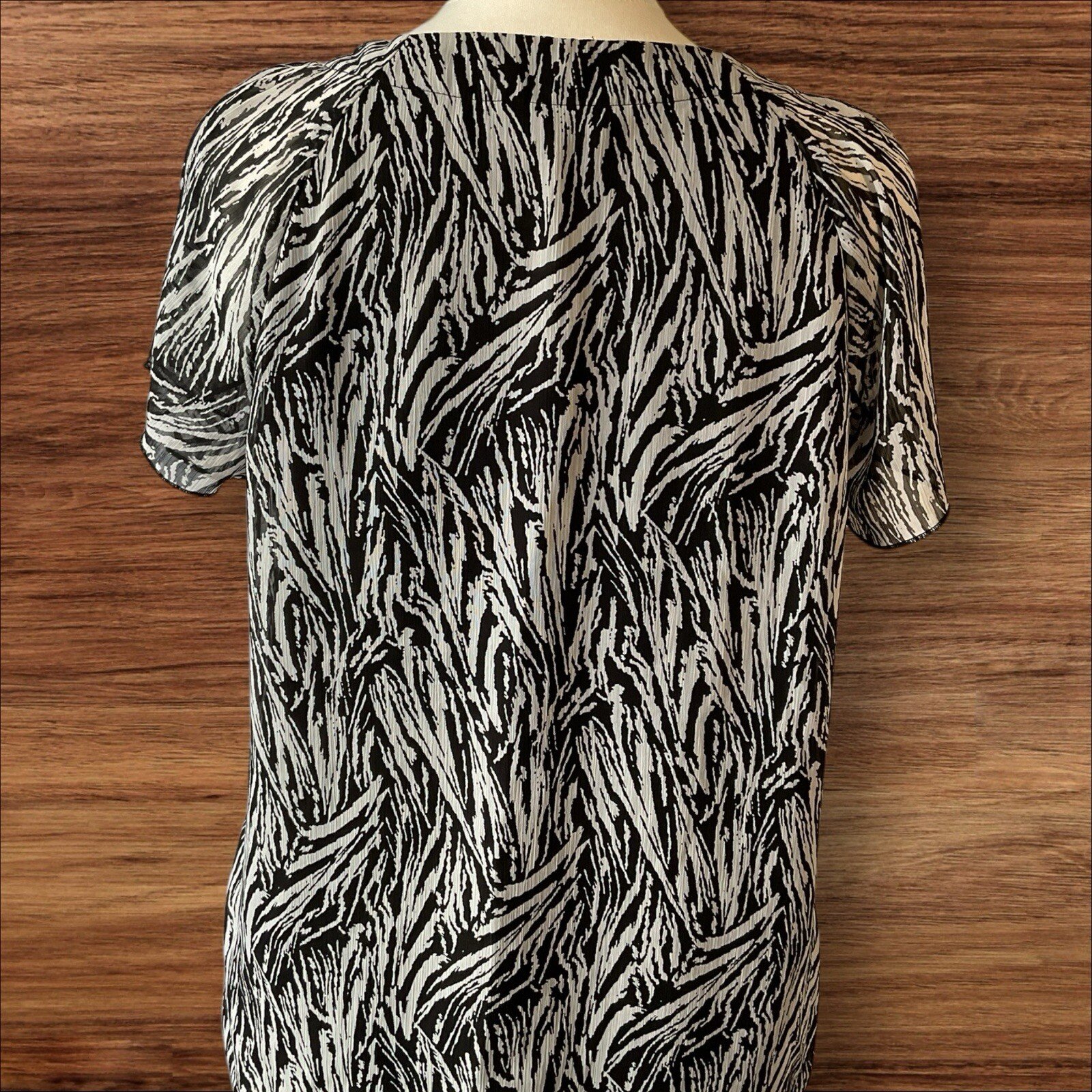 Black White Patterned Lined Blouse Scoop Neck Elastic Hem Size 16