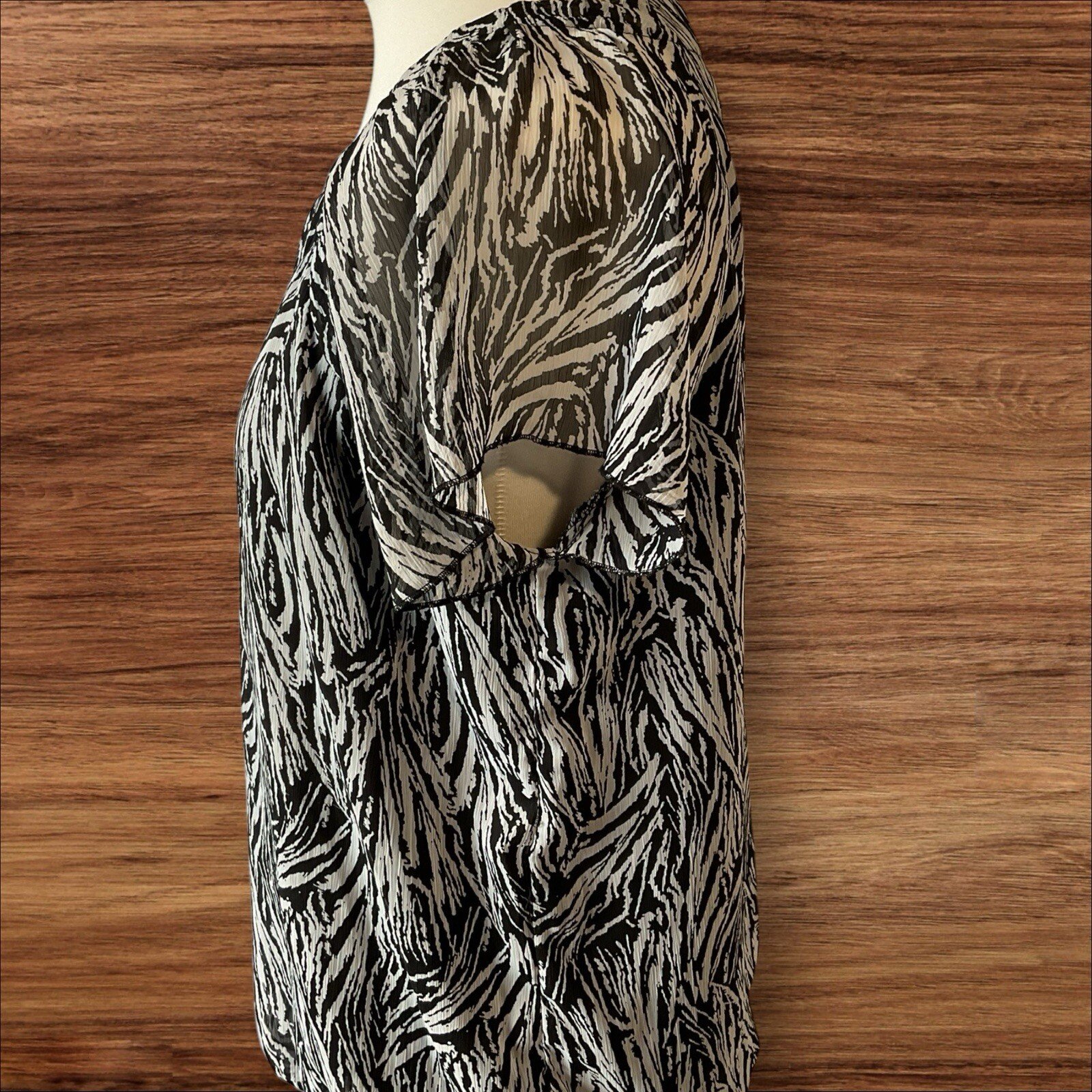 Black White Patterned Lined Blouse Scoop Neck Elastic Hem Size 16