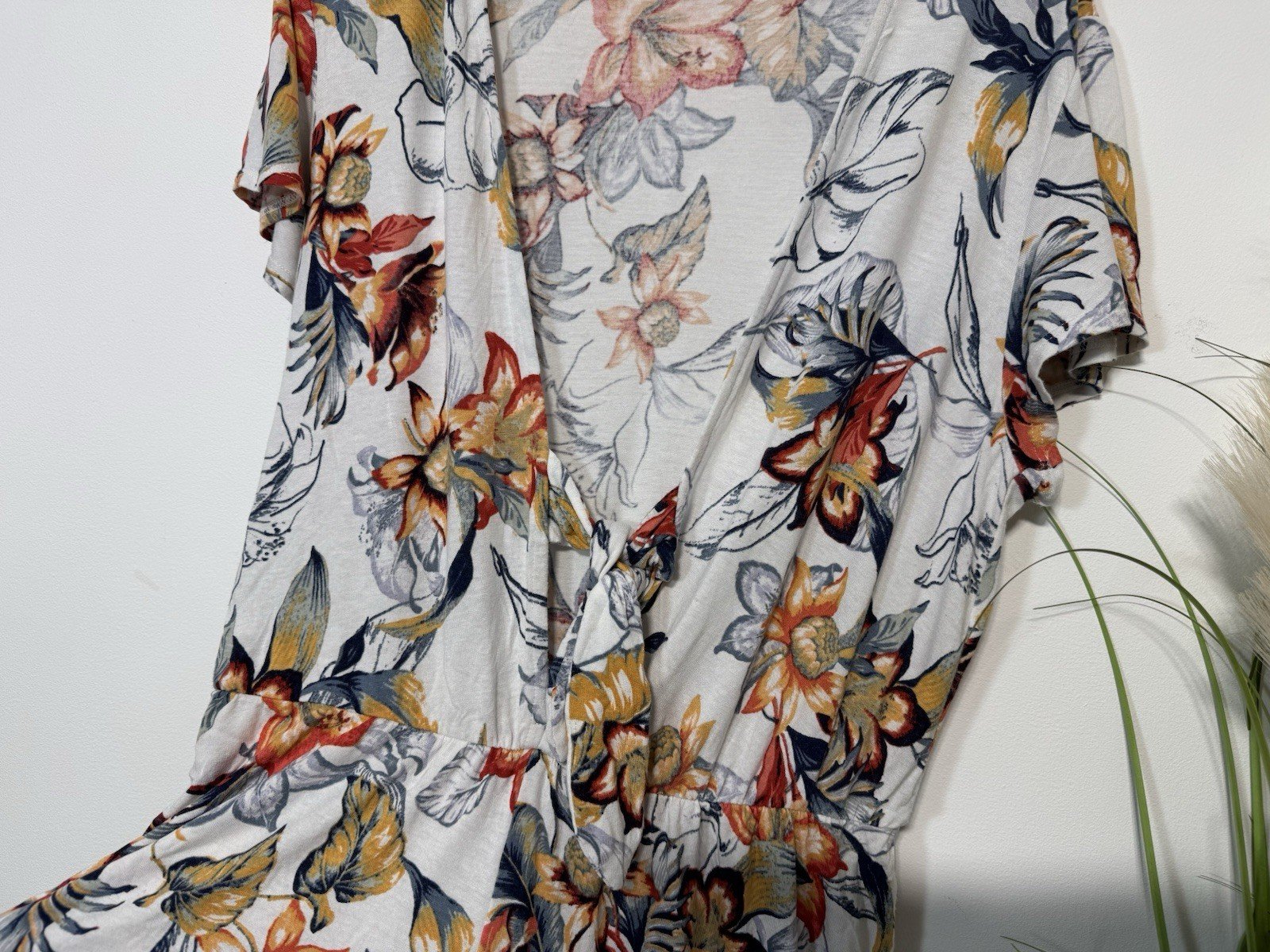 Cream Floral Playsuit Stretch Tie Front Size M