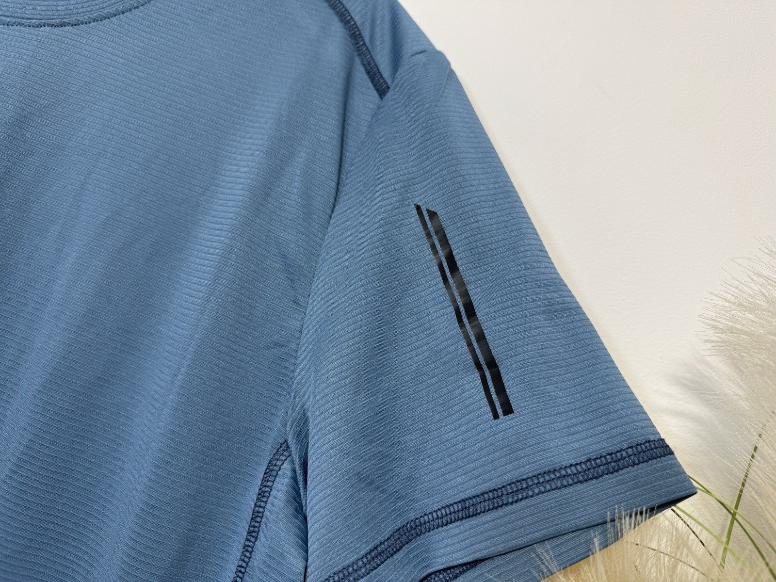 Crivit Ribbed Short Sleeve Gym Top Size L