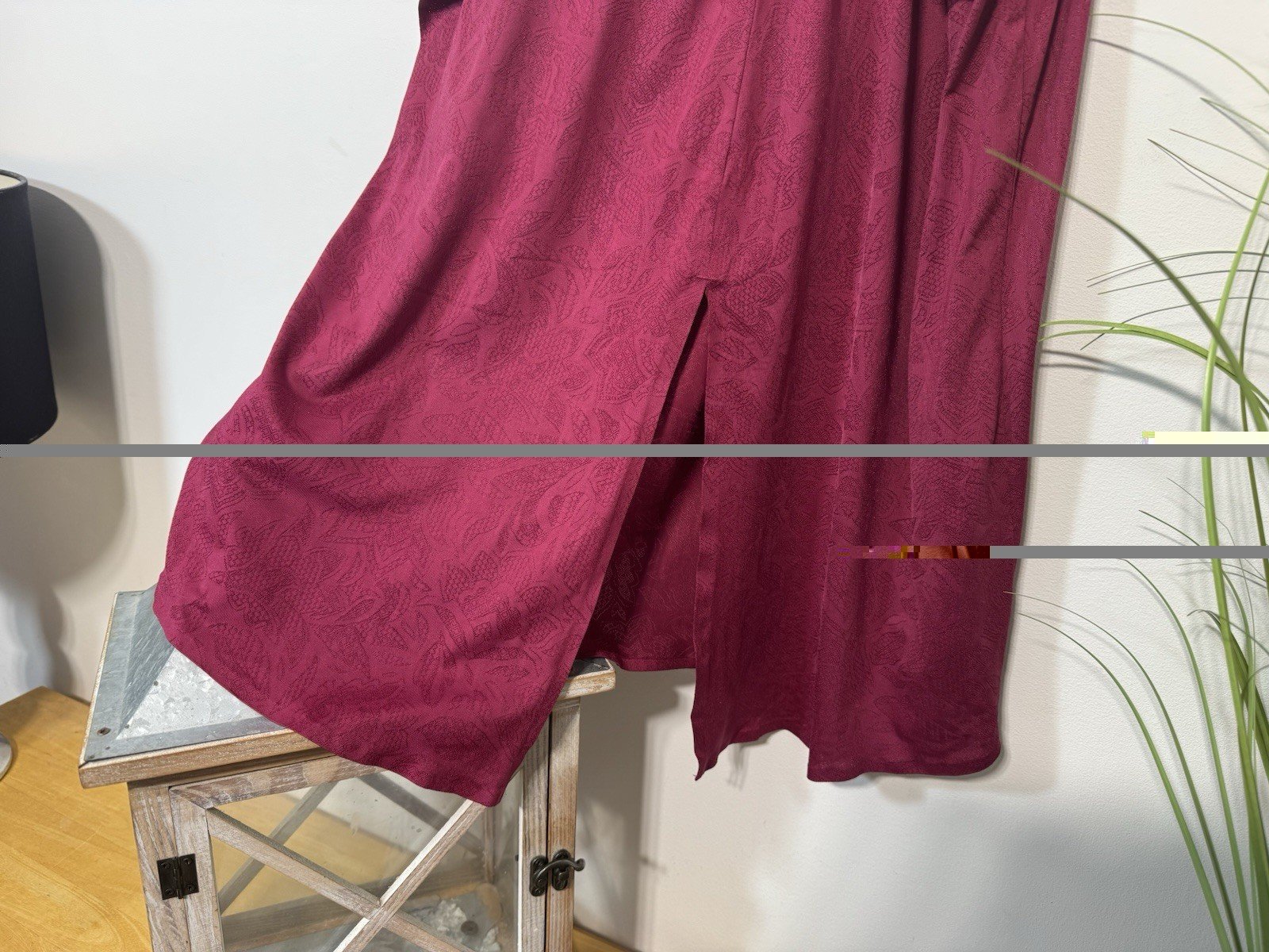 Domyos Burgundy Paisley Embossed Racer Back Workout Top Size 10