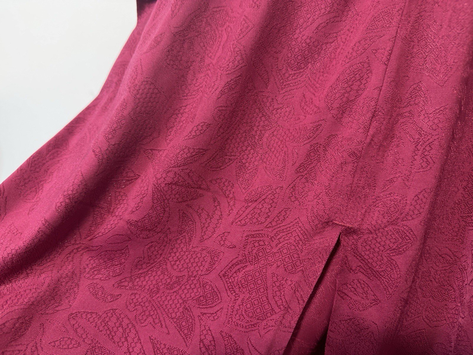 Domyos Burgundy Paisley Embossed Racer Back Workout Top Size 10