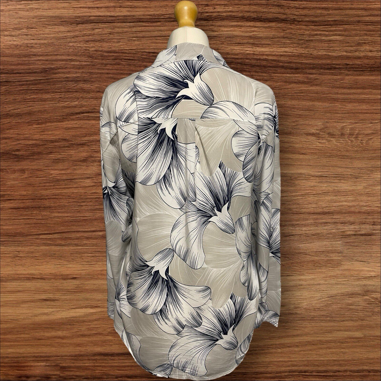 Dreams White Grey Patterned Blouse Button Thru Long Sleeve Short Collar One Size