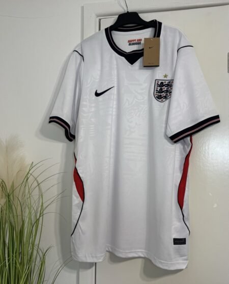 England World Cup 2026 Embossed Football Shirt Size XL