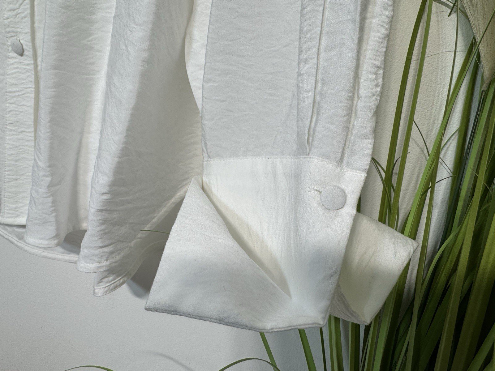 FW Bridges White Crinkle Effect Long Sleeve Blouse Size M