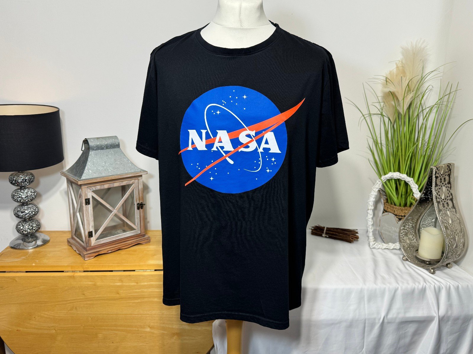 NASA Black graphic T-Shirt Size XL