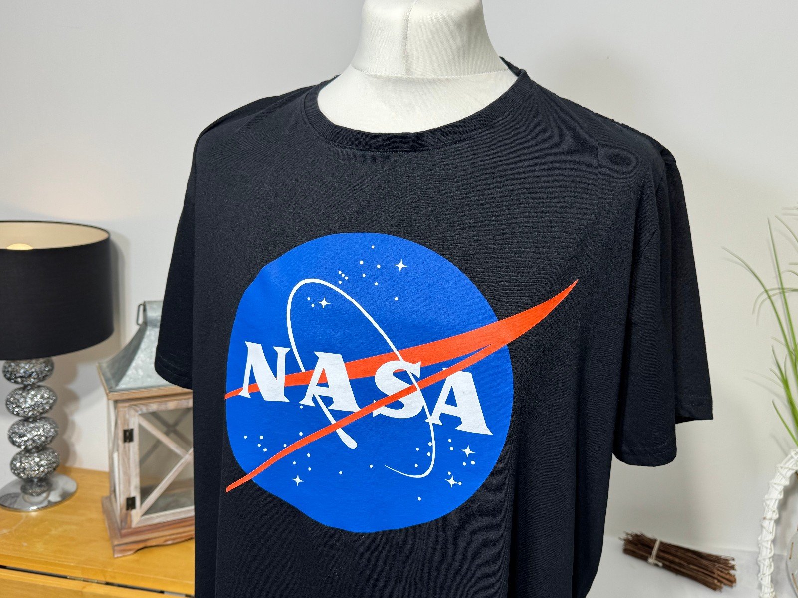 NASA Black graphic T-Shirt Size XL