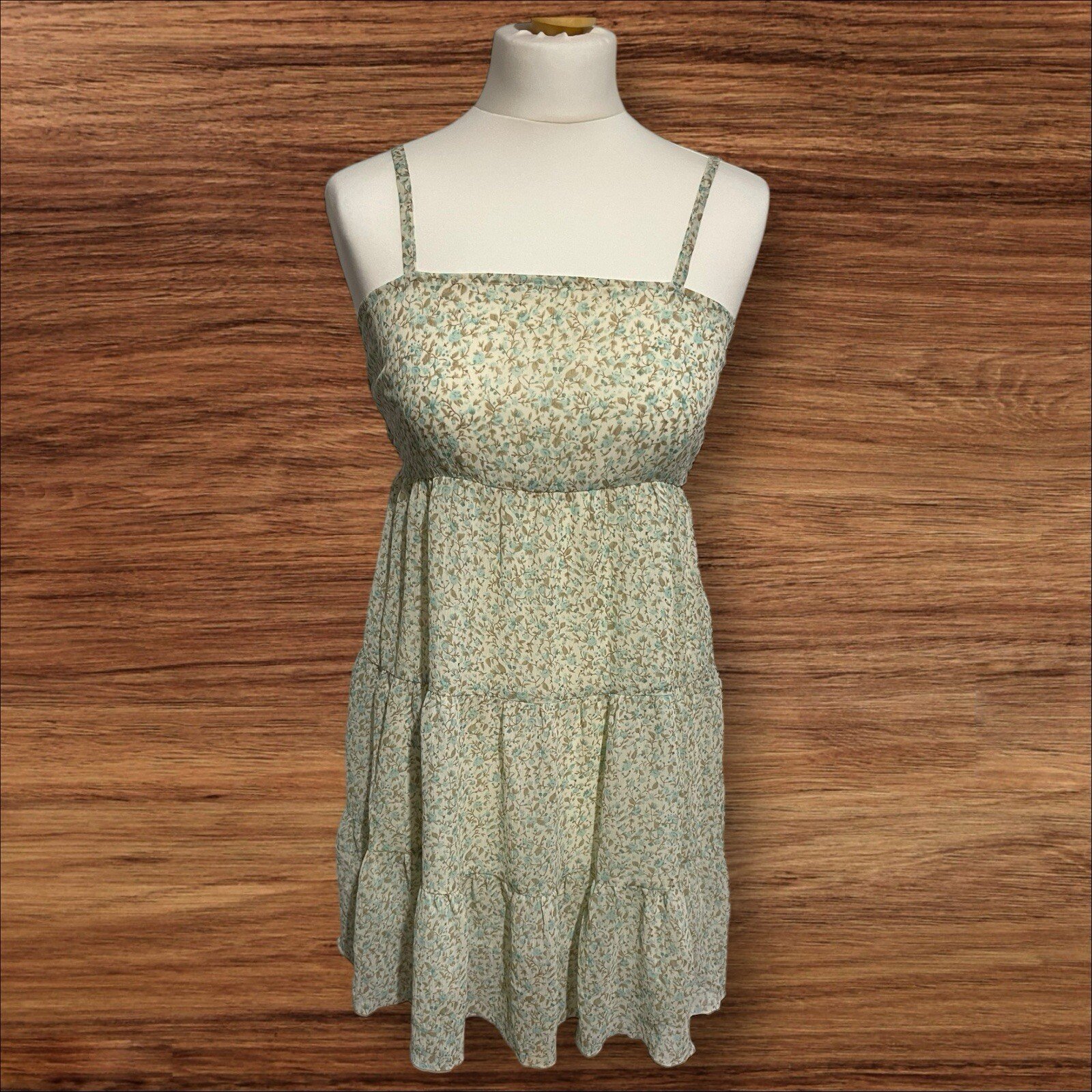 Womens Nuee Cream With Floral Pattern Tiered Strappy Tie Back Size 12