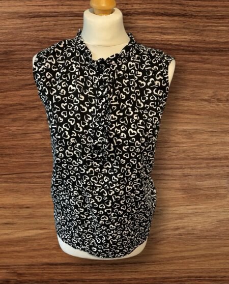 Black Blouse White Heart Pattern Sleeveless Half Button Close Frill Neck Size 16
