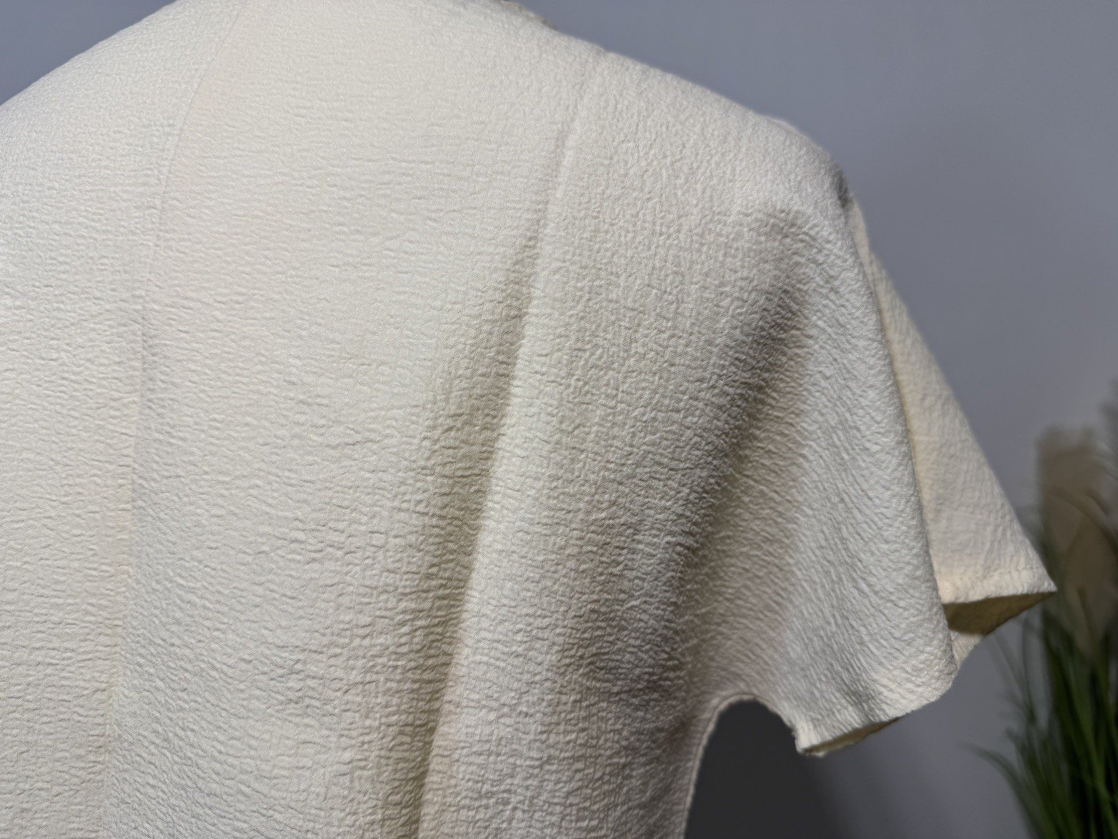 Cream Crinkle Fitted Short Raglan Sleeve Blouse Size M