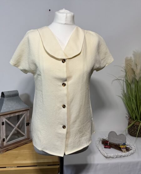 Cream Crinkle Fitted Short Raglan Sleeve Blouse Size M