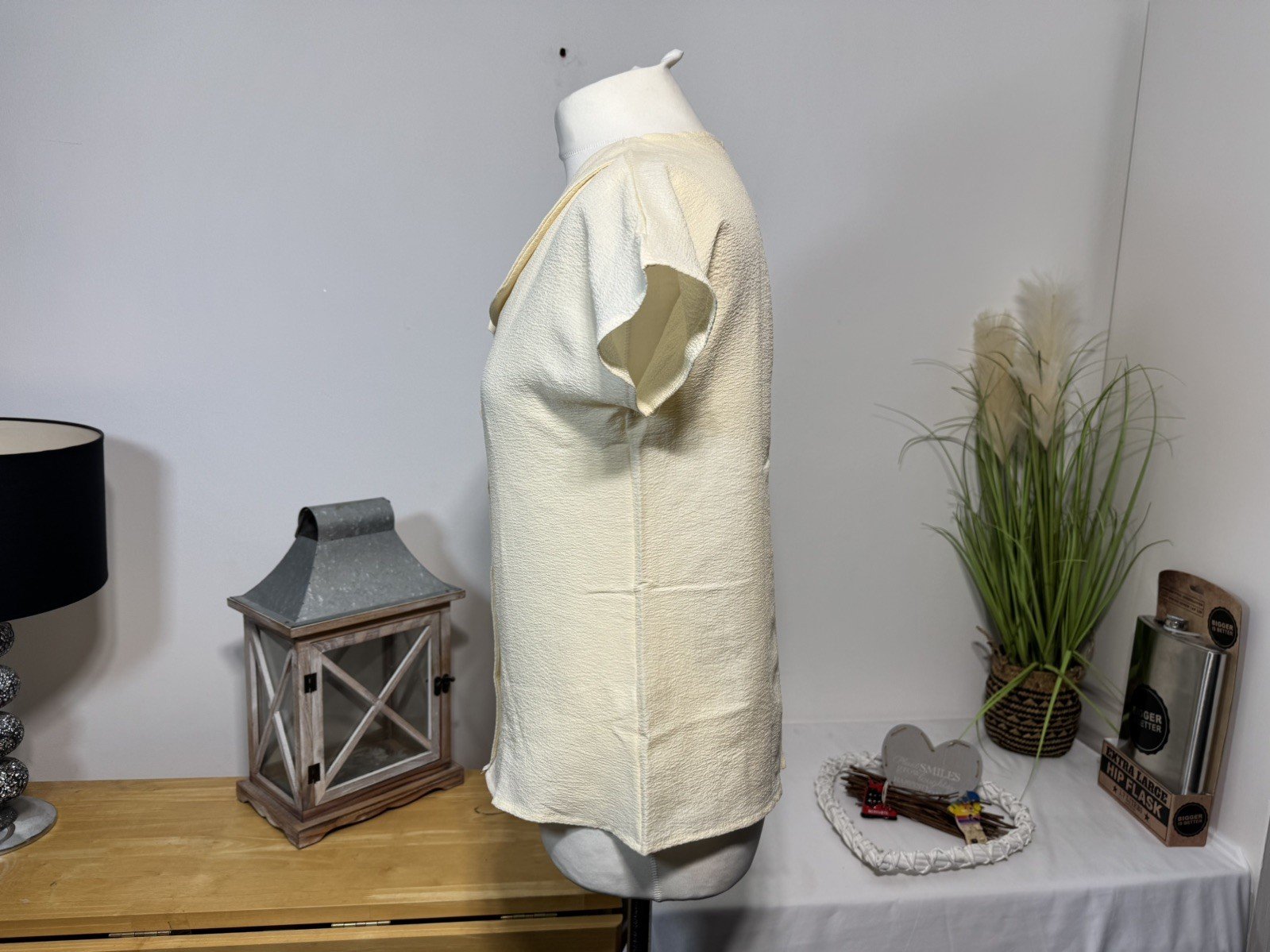 Cream Crinkle Fitted Short Raglan Sleeve Blouse Size M