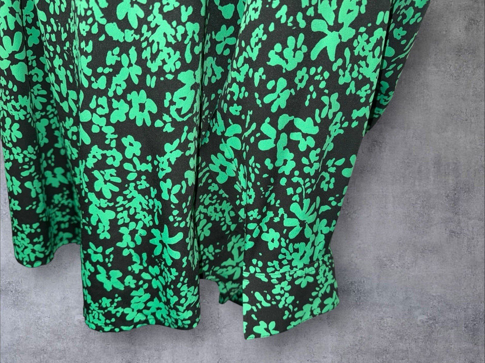 French Connection Black With Green Floral Print Tunic Collared Cuff Sleeve L