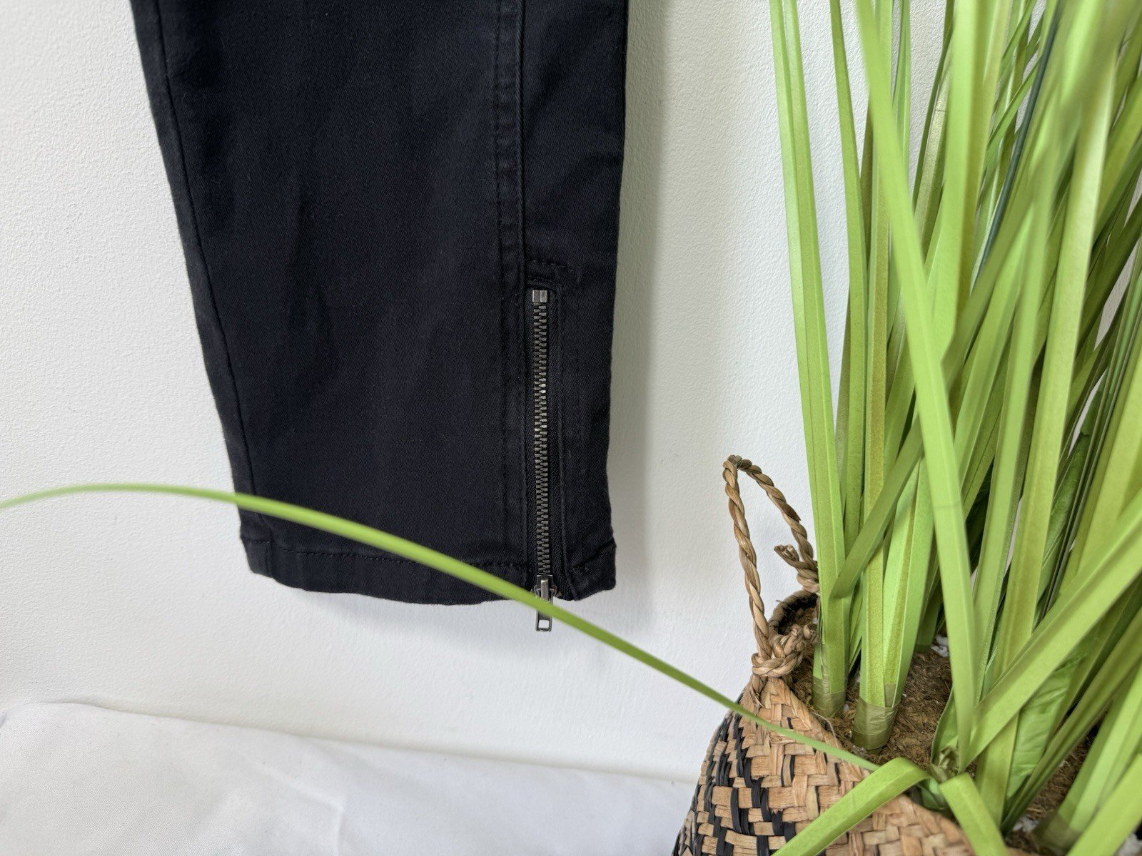 Heine Black Crop Stretch Jeans With Side Seam Zip Size 8P