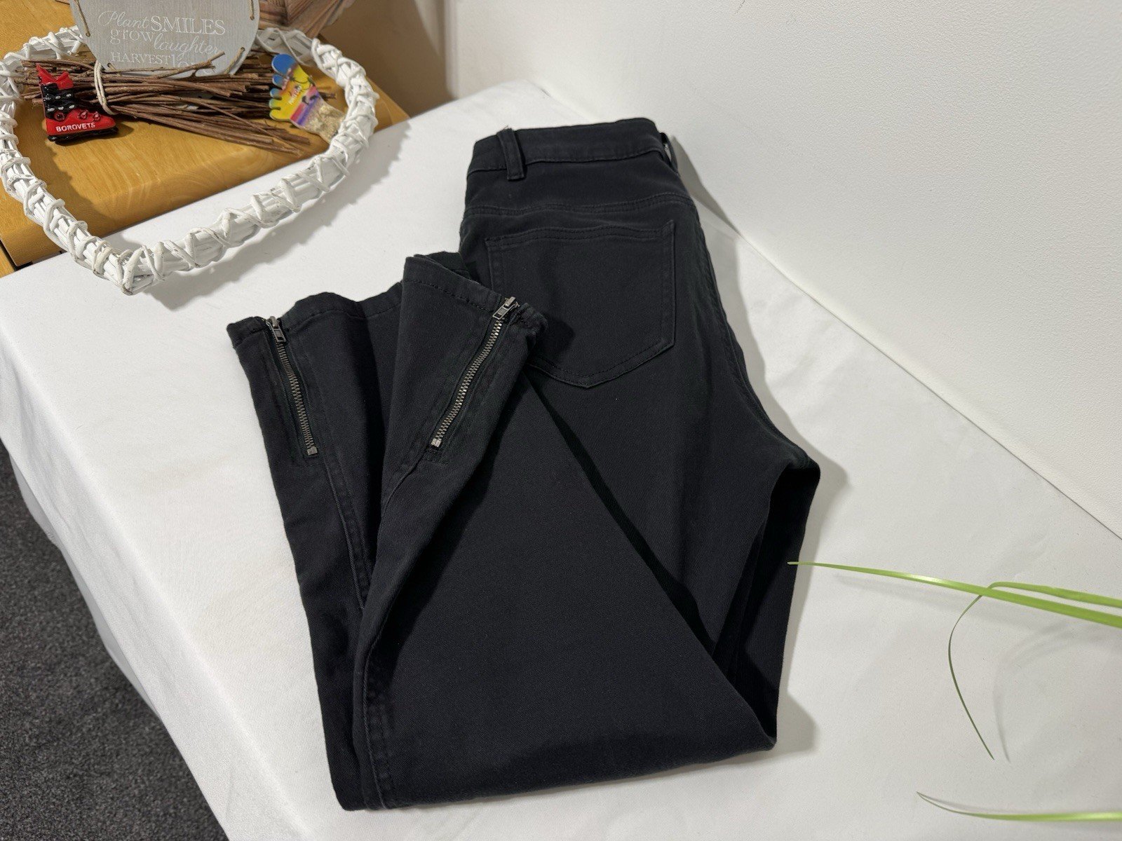 Heine Black Crop Stretch Jeans With Side Seam Zip Size 8P