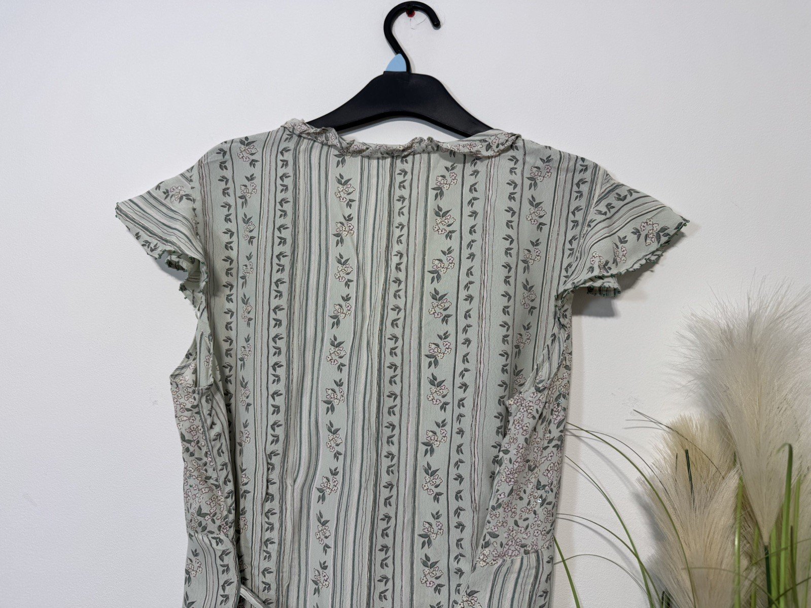 Mint Ditsy Floral Blouse Frill Detail To Close And Collar Tie Waist