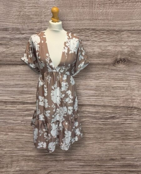 Beige Floral Stretch Summer Dress V Neck Cap Sleeve Tiered Hemline Size XL