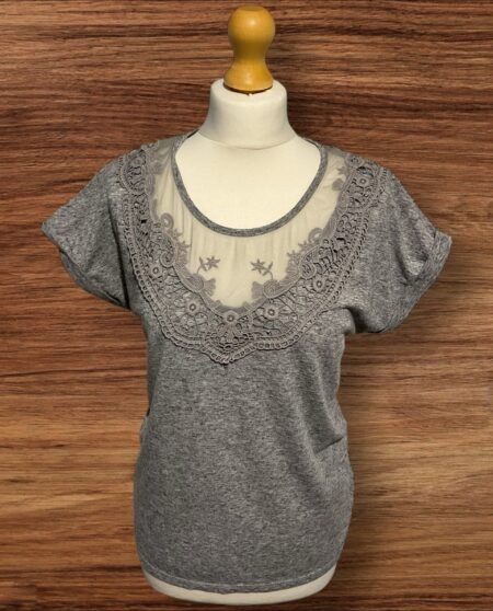 Beth Jordan Grey Fleck Top Net Neck Detail With Floral Pattern Cap Sleeve Size M