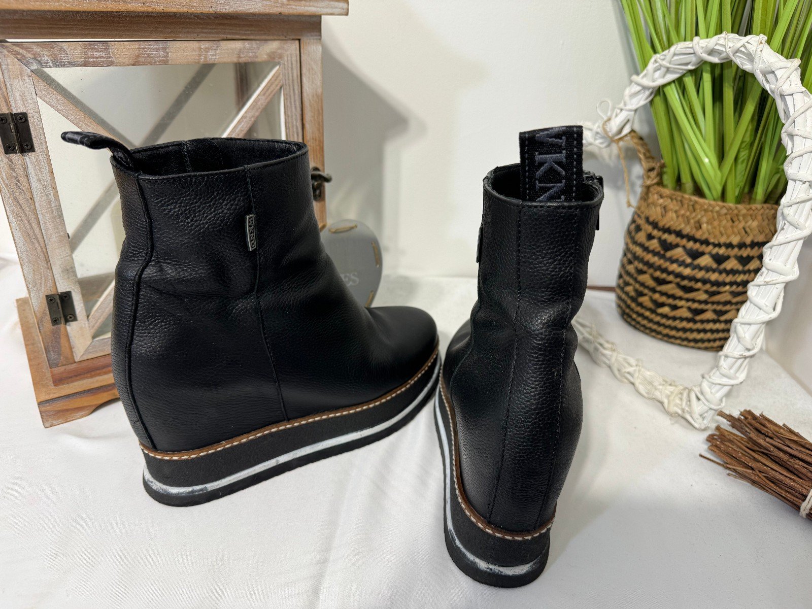 Black leather Wedge Ankle Boots Size 4