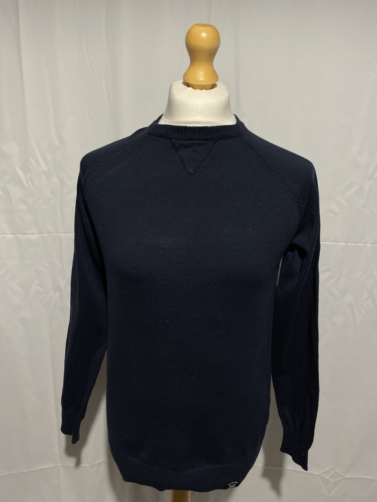 Navy Blue Tight Knit Cotton Jumper Ribbed Round Neckline With V Accent Size S
