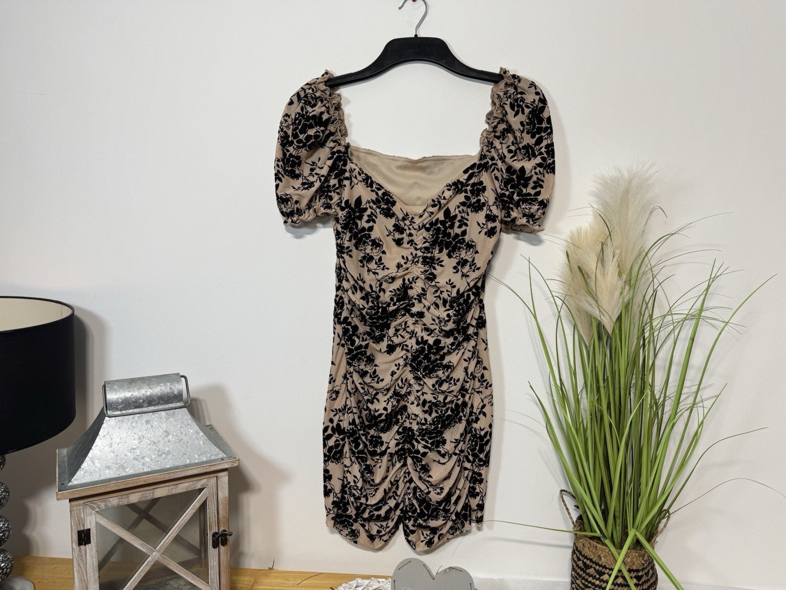 Sweetheart Neckline Net & Velour Floral Overlay Bodycon Dress Size 10-12