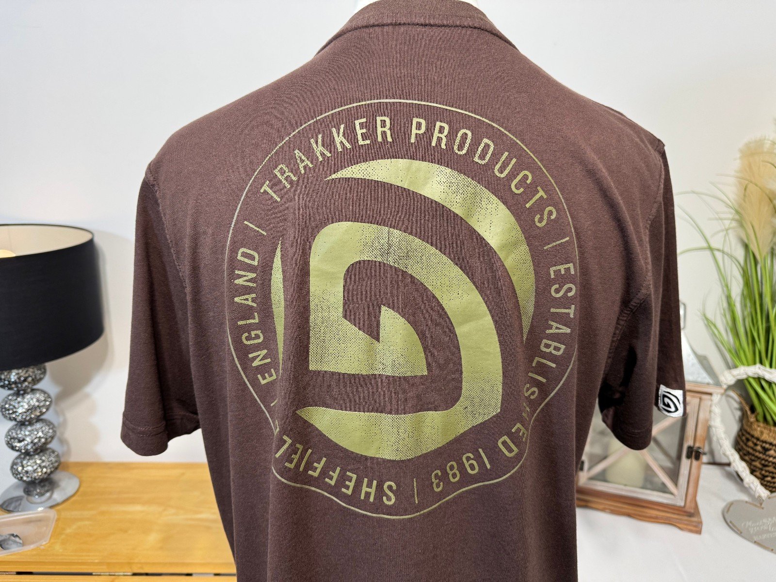 Trakker Brown Graphic Short Sleeve Cotton T-shirt Size XL